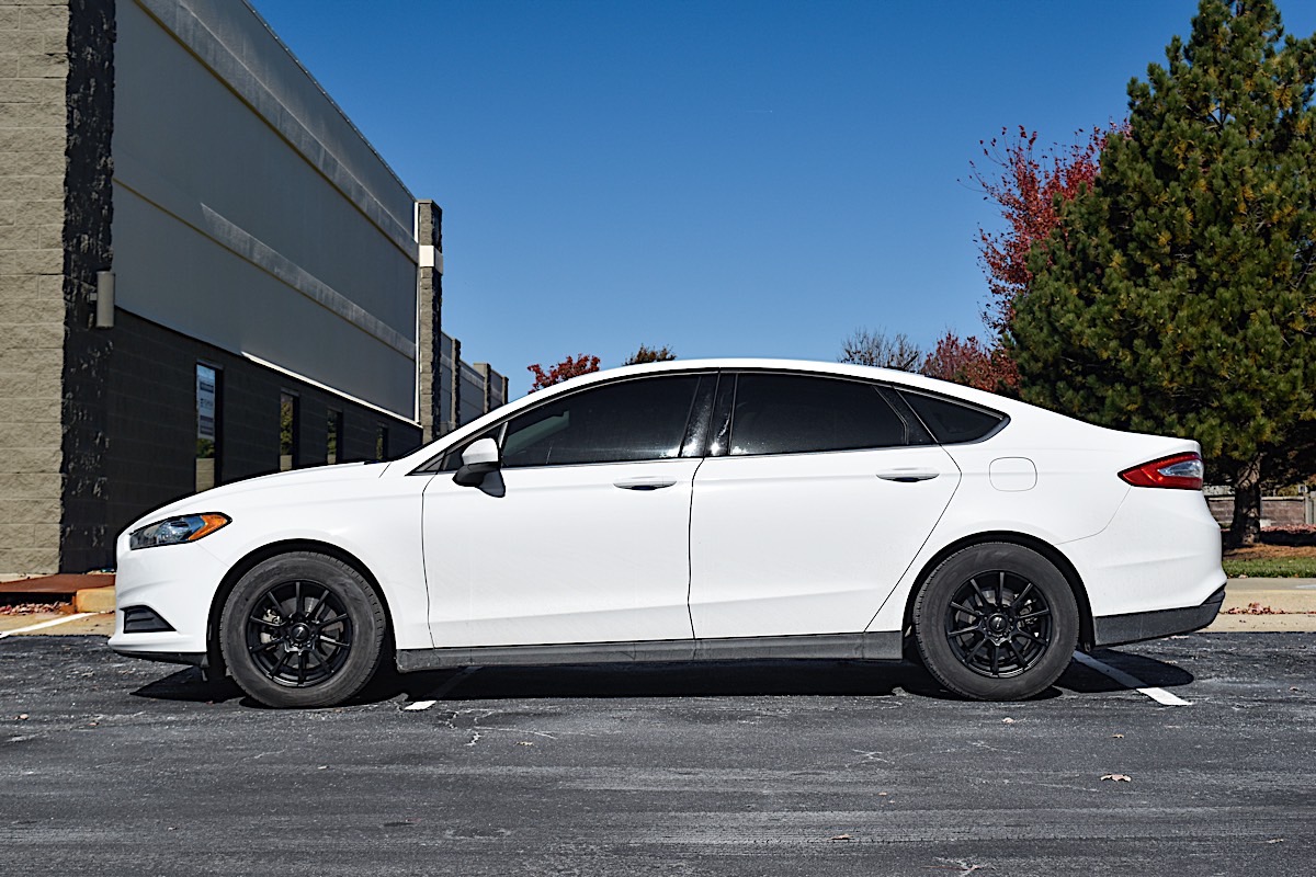 Ford Fusion with Focal 448 F-20